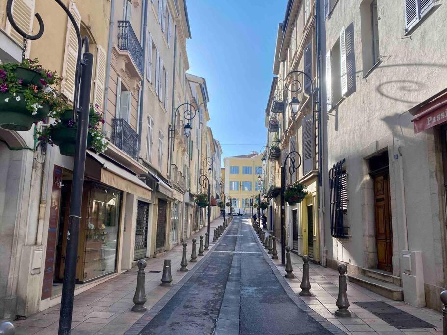 Au Coeur Du Viel Antibes - Cosy Appartement Extérieur photo
